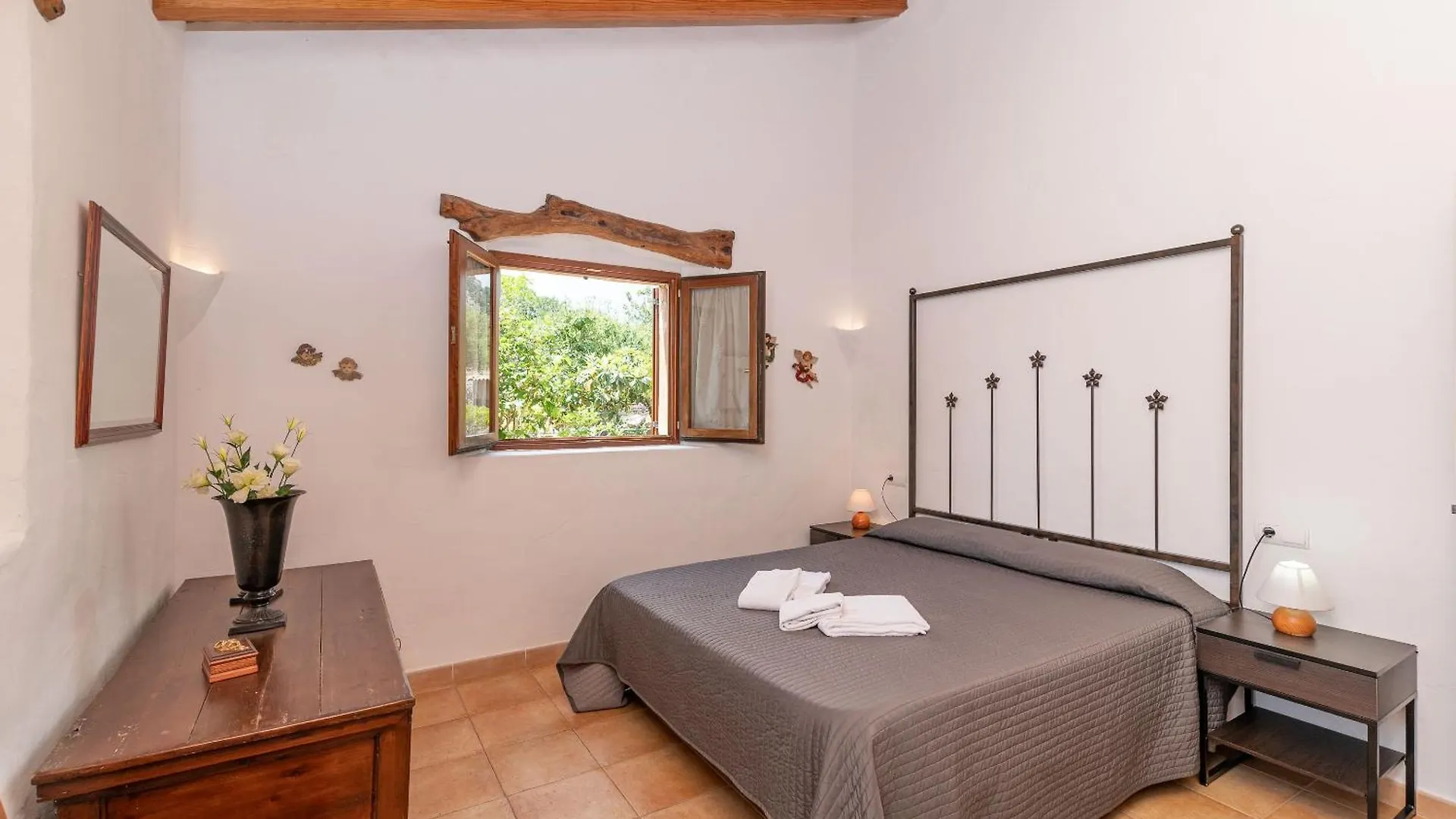 Villa Cal Beato By Sealand Villas Pollenca Spain